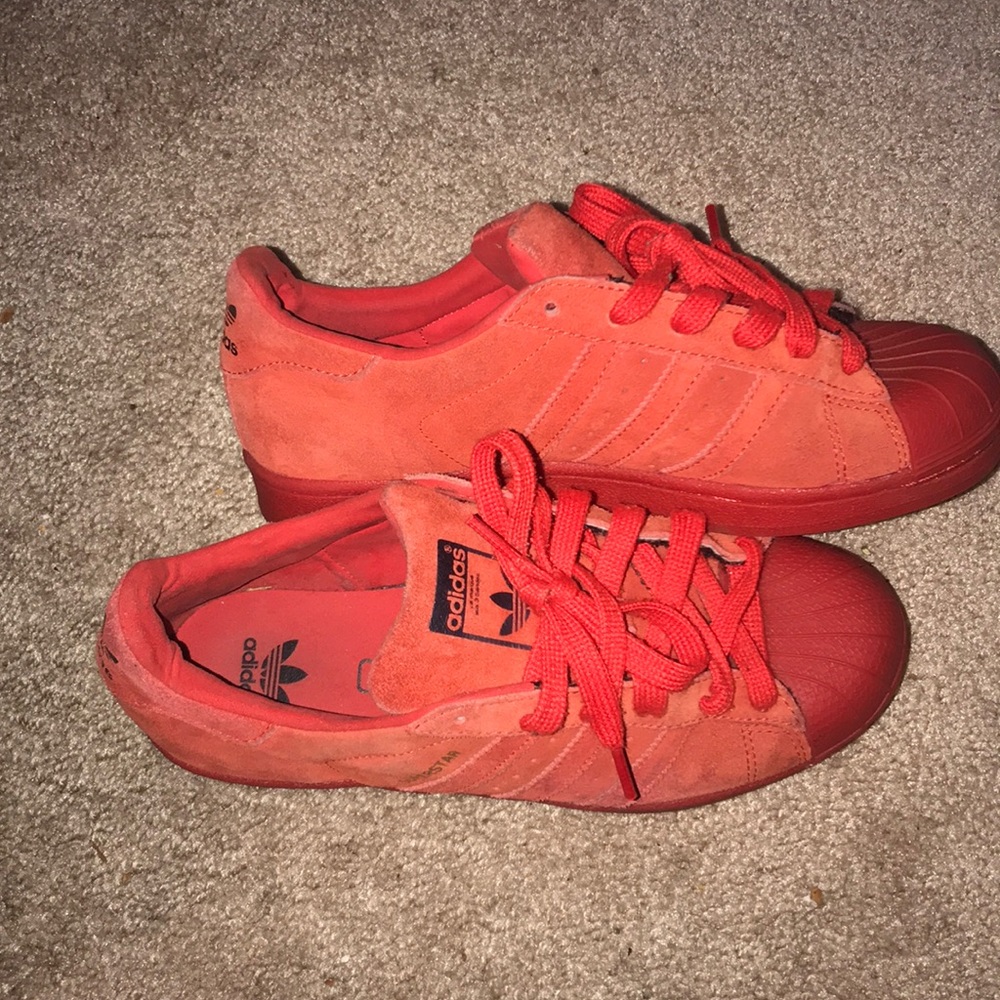 Suede red addidas